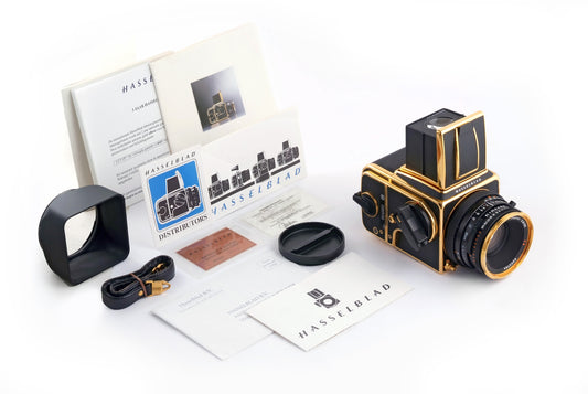 Hasselblad 500 Gold  + 80mm 2.8 cf gold + a12 cassette gold