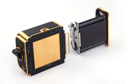 Hasselblad 500 Gold  + 80mm 2.8 cf gold + a12 cassette gold