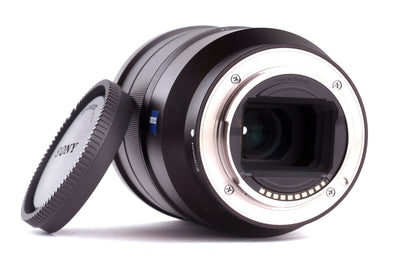 Sony 16-35mm f/4 Zeiss