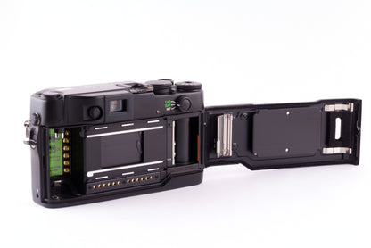 Contax G2 + 45mm f/2 + 90mm f/2.8 + 28mm f/2.8