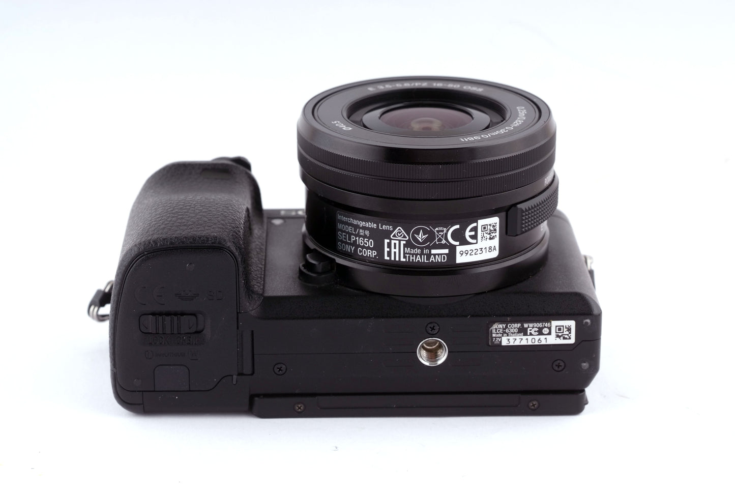 Sony A6300 + 16-50mm
