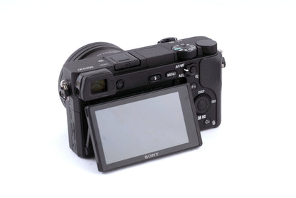 Sony A6300 + 16-50mm