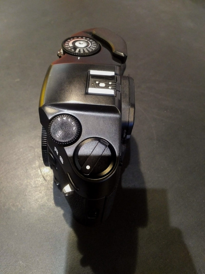 Leica R8 (1